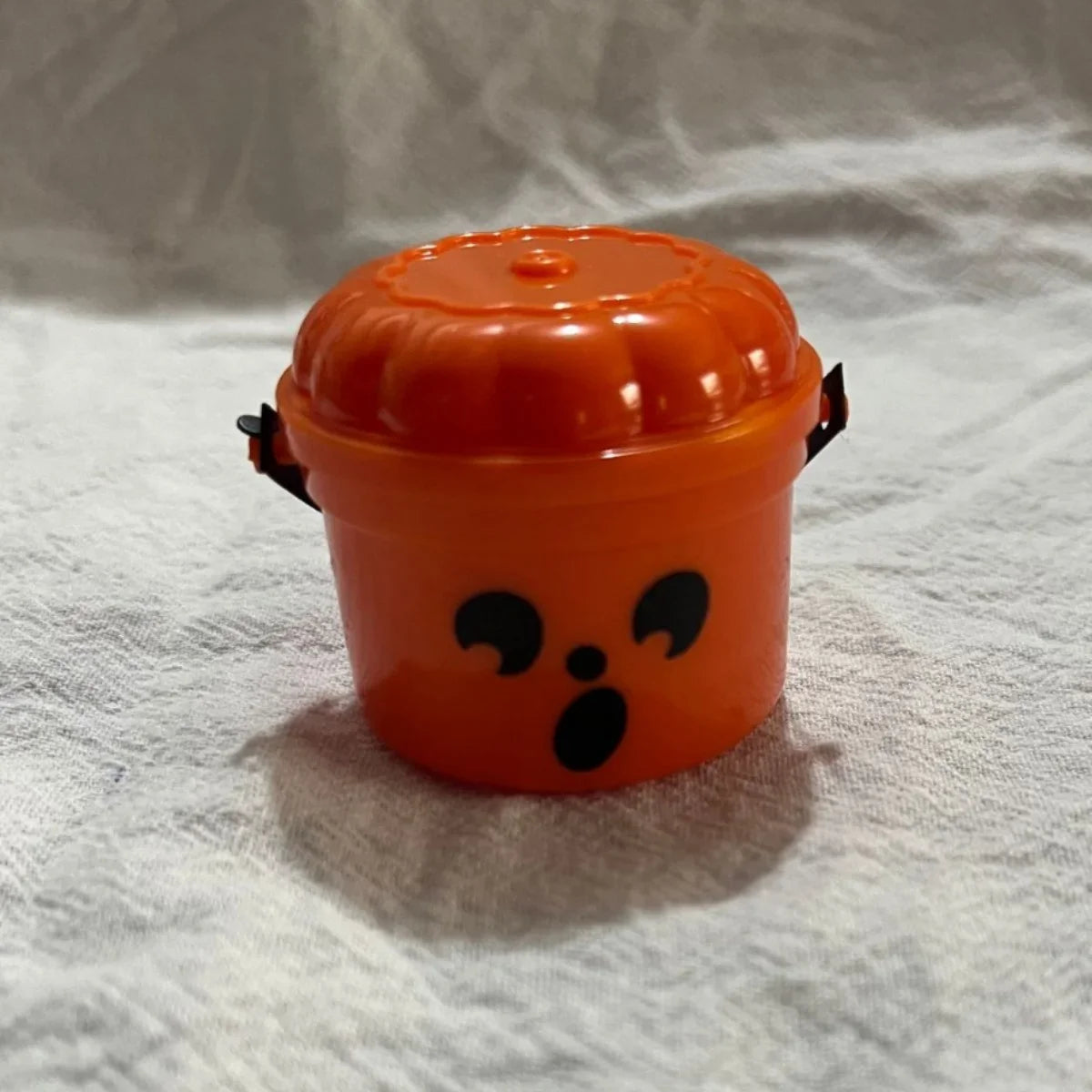 Halloween Pumpkins Small Bucket Mini Pumpkin Shape Candy Jar Basket.