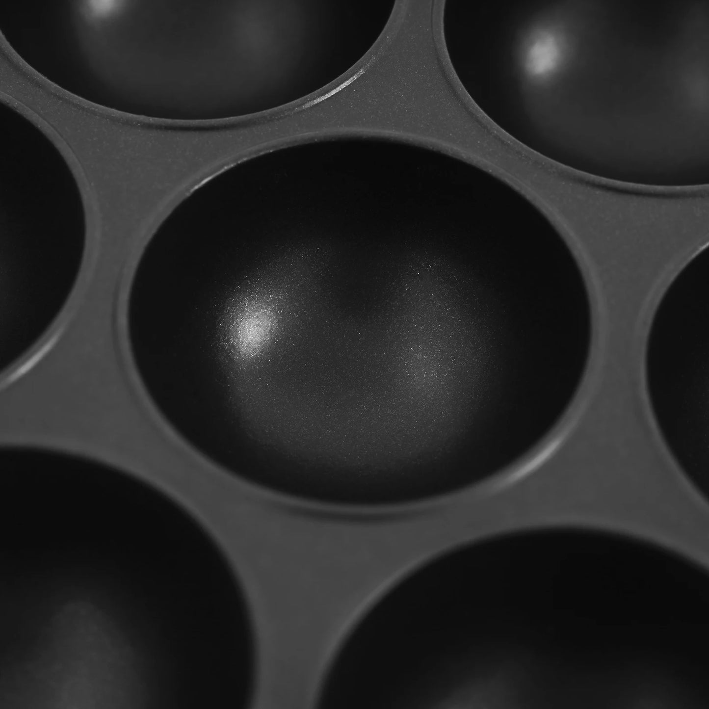 7-Hole Cake Mold Baking Pan with Handle