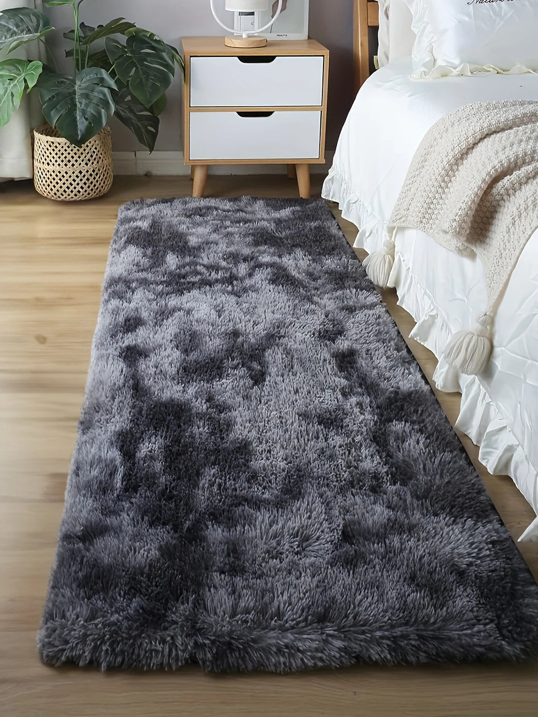 1pc Soft Long-hair Plush Carpet Rug Non-Slip Plush Fluffy Soft Furry.