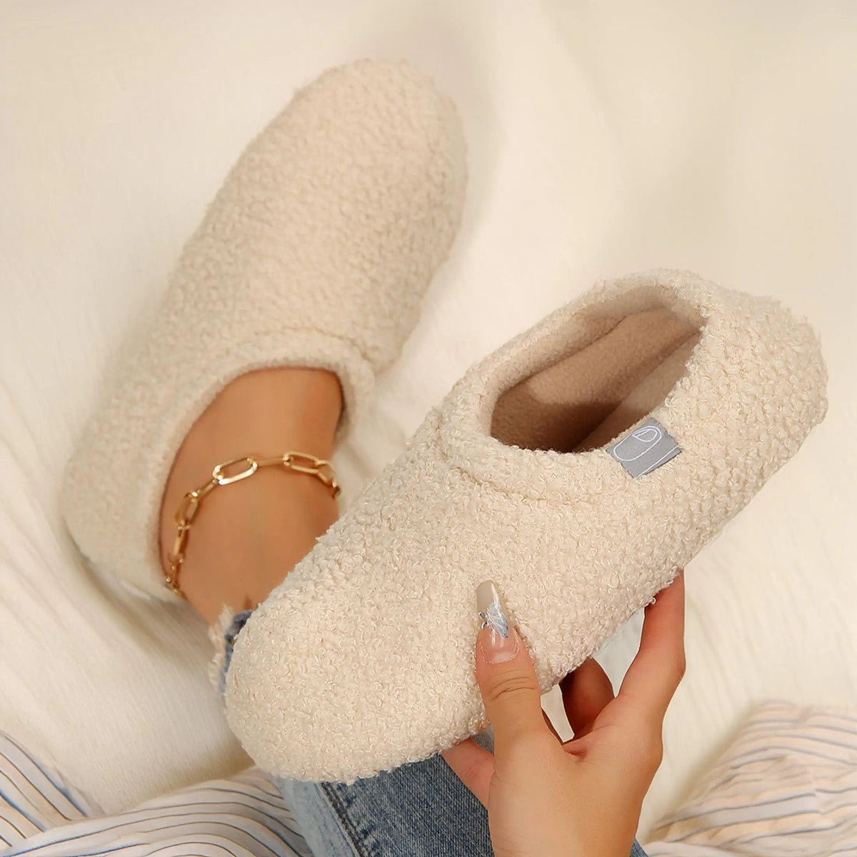 Women's Fuzzy Memory Foam Slippers Warm Cozy .