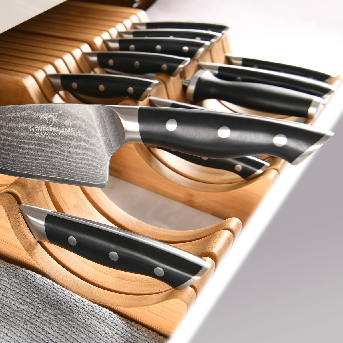 14 Pieces VG10 Damascus Steel Kitchen Knife Set Black Handle .