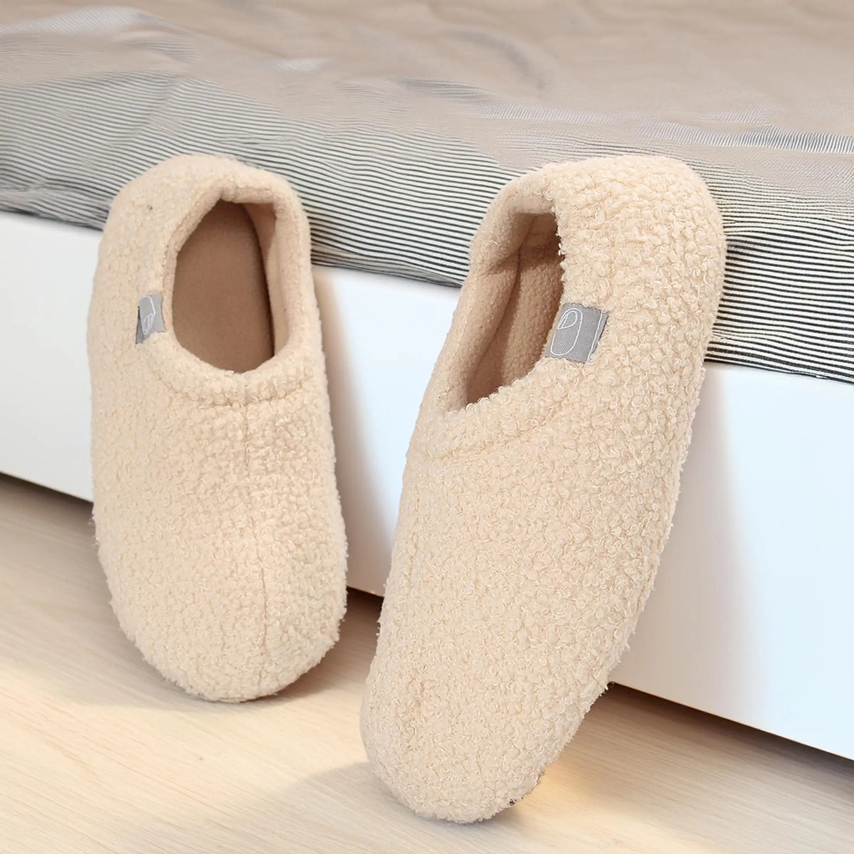 Women's Fuzzy Memory Foam Slippers Warm Cozy .