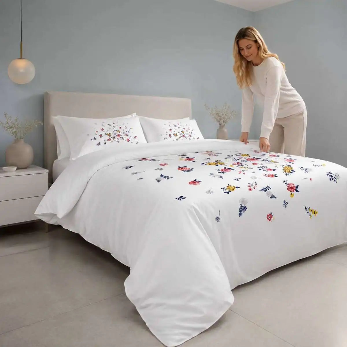 2/3Pcs Floral Cluster Printed Duvet Cover Set, White Base Vintage Botanical Flower Bedding Set, .
